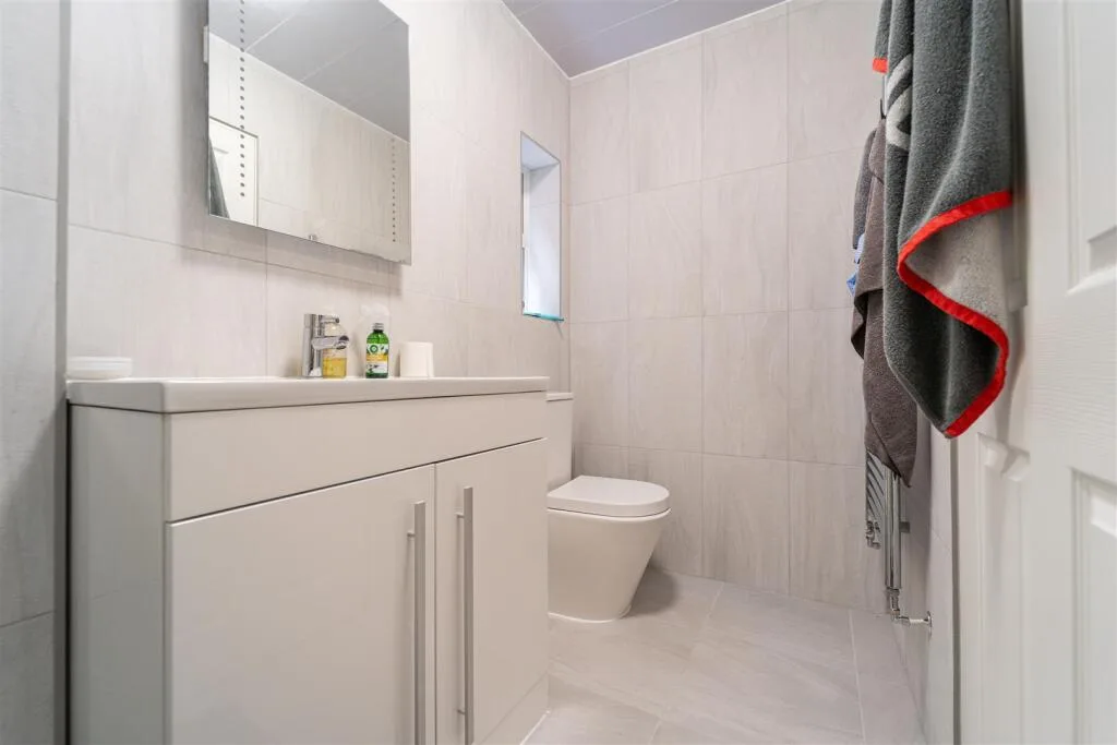 5 bedroom house for rent