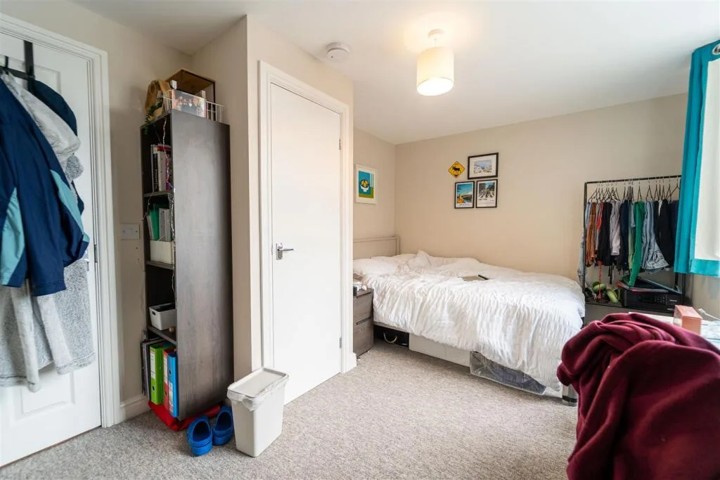 5 bedroom house for rent