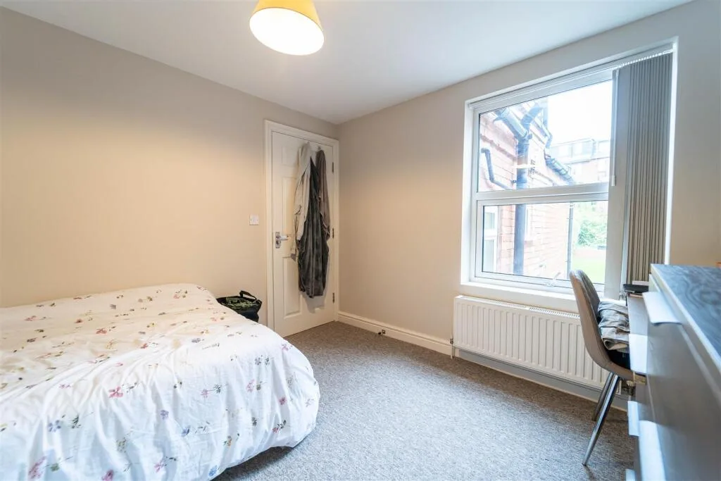 5 bedroom house for rent
