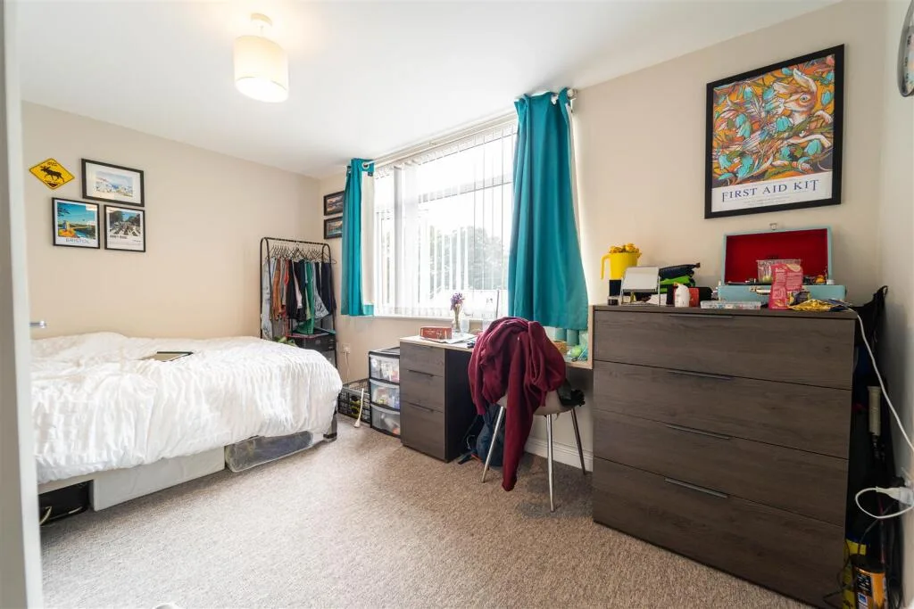 5 bedroom house for rent