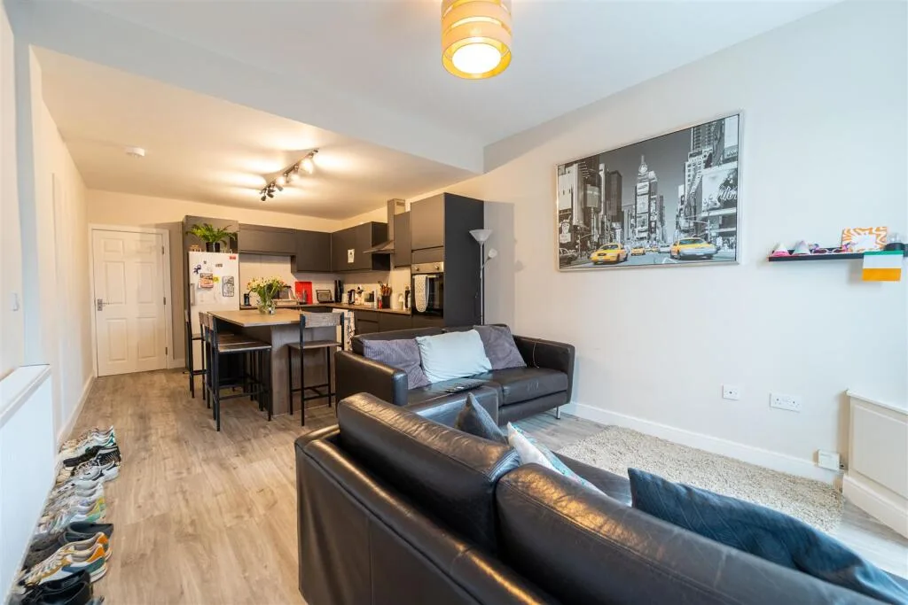 5 bedroom house for rent