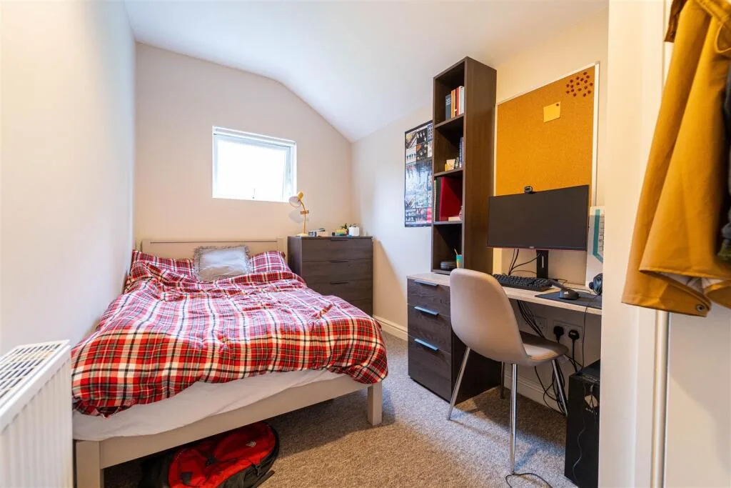 5 bedroom house for rent