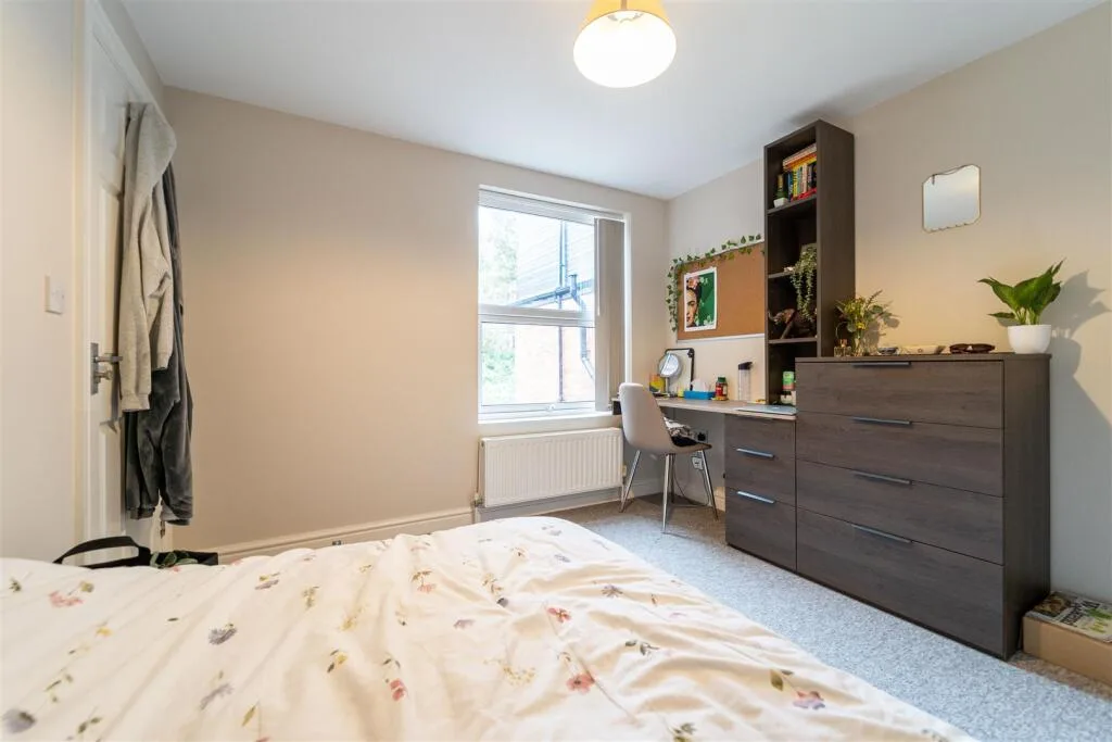 5 bedroom house for rent