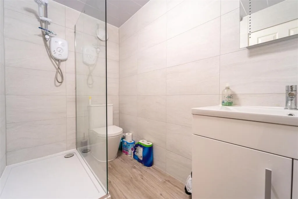 5 bedroom house for rent