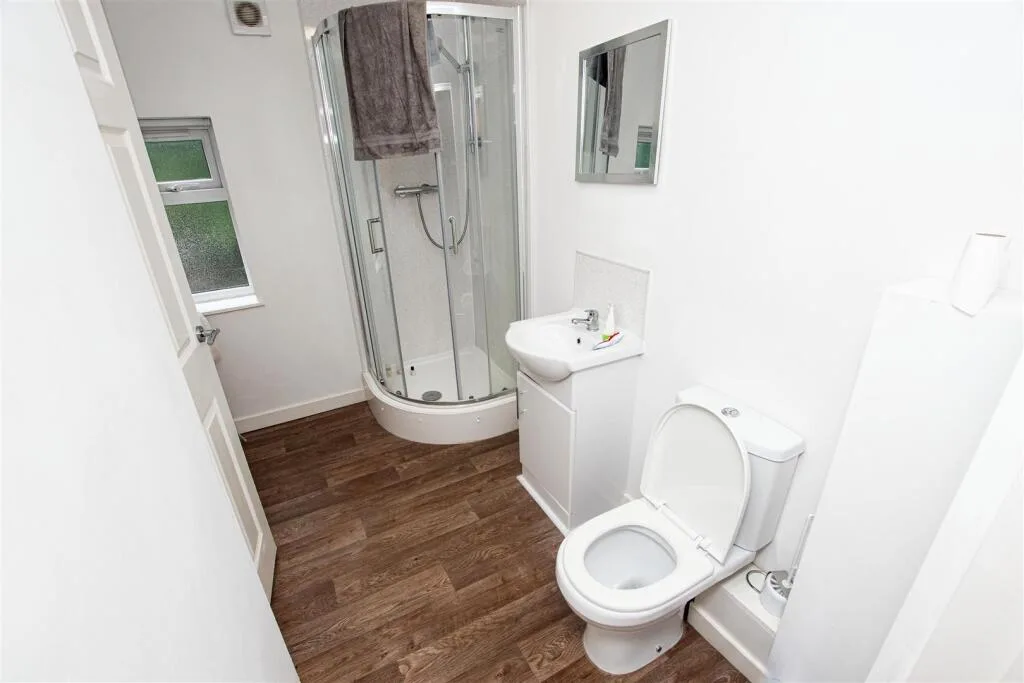 5 bedroom house for rent