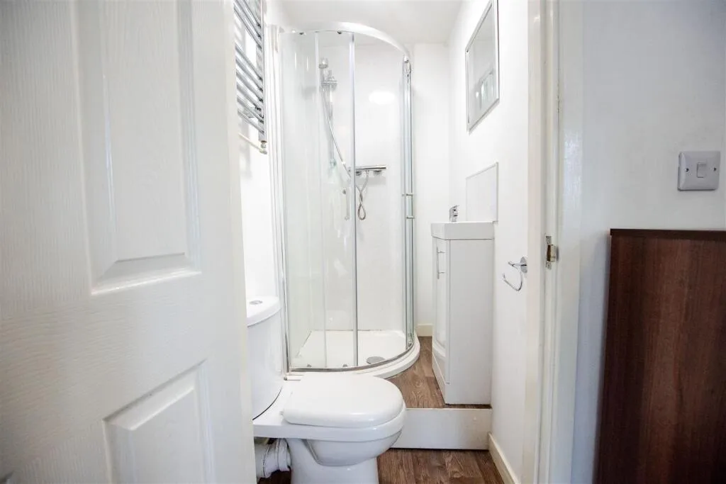 5 bedroom house for rent