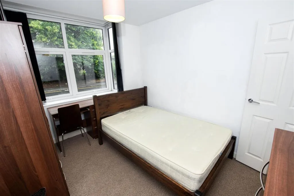 5 bedroom house for rent