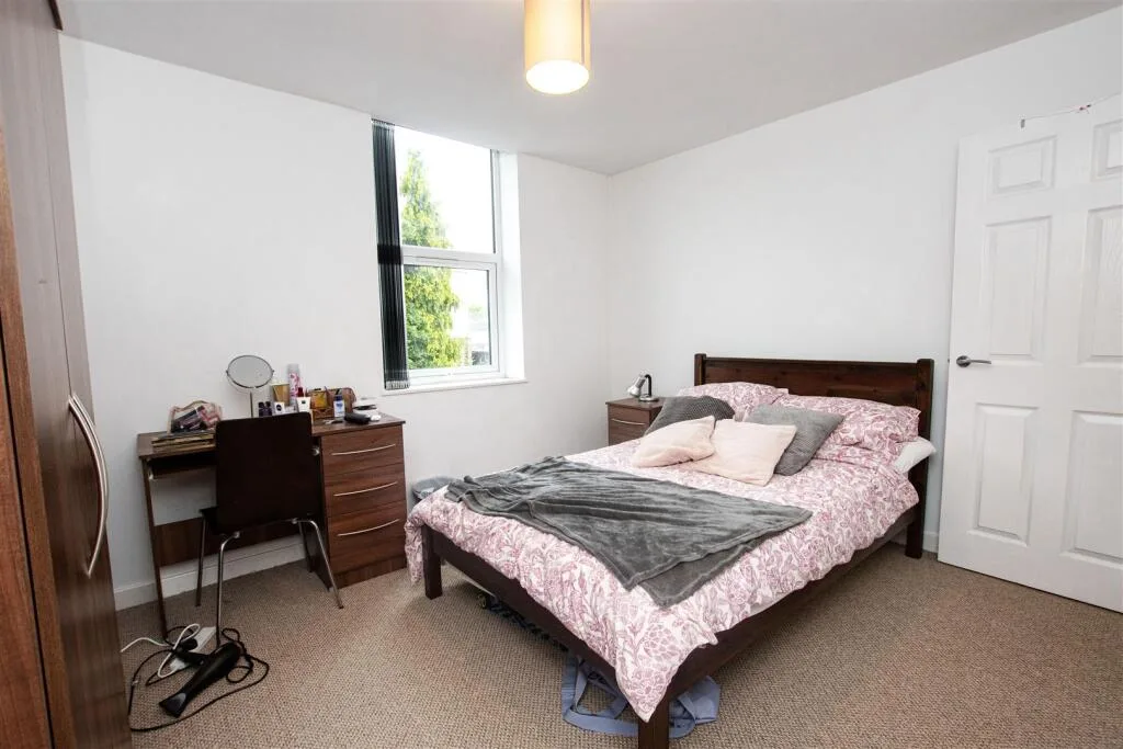 5 bedroom house for rent