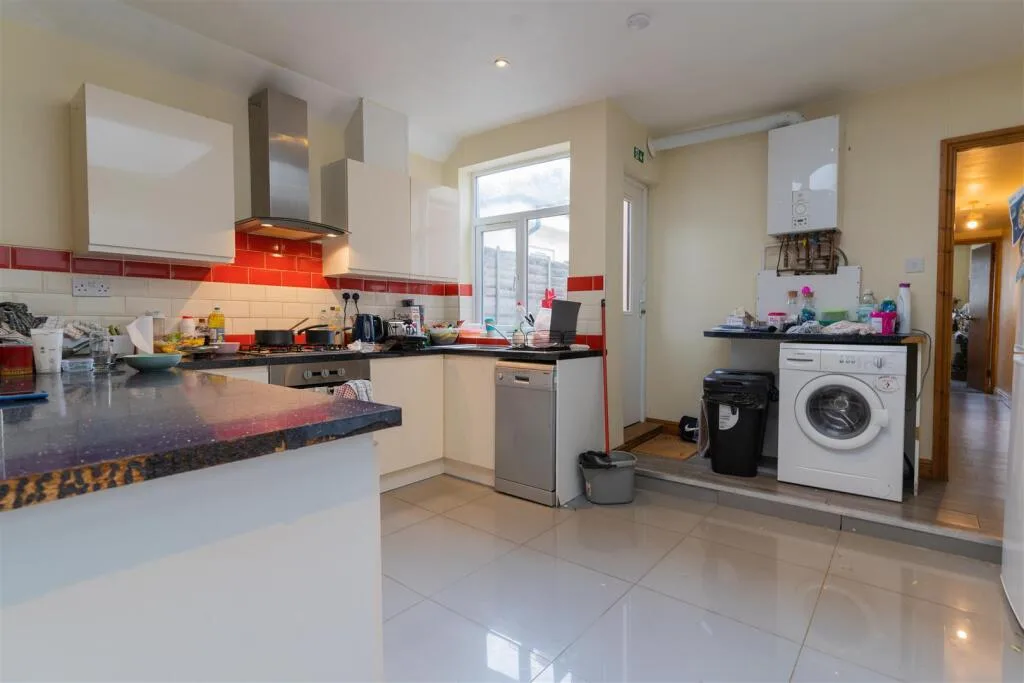 7 bedroom house for rent
