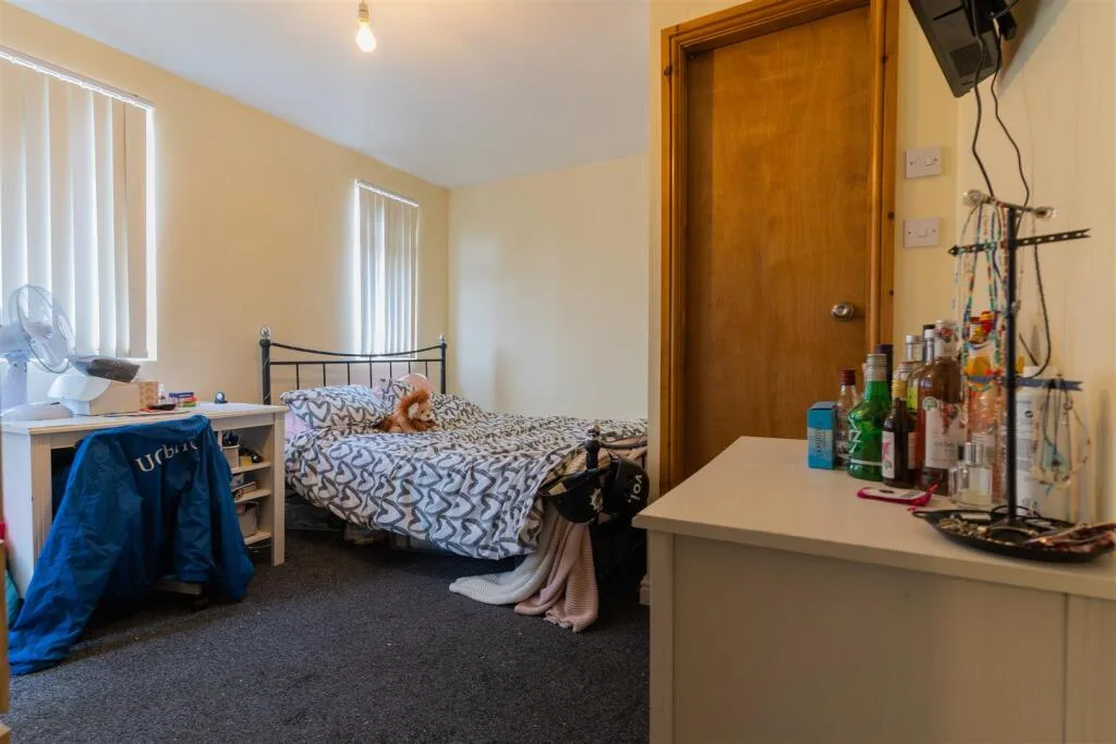 7 bedroom house for rent