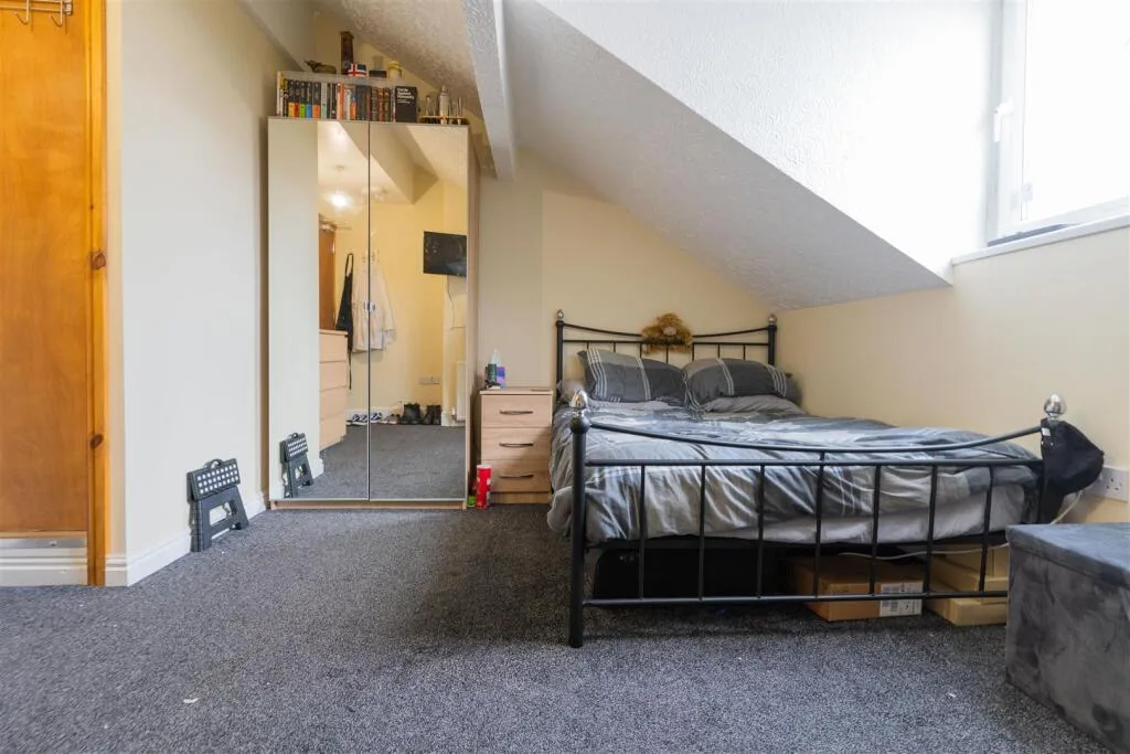 7 bedroom house for rent
