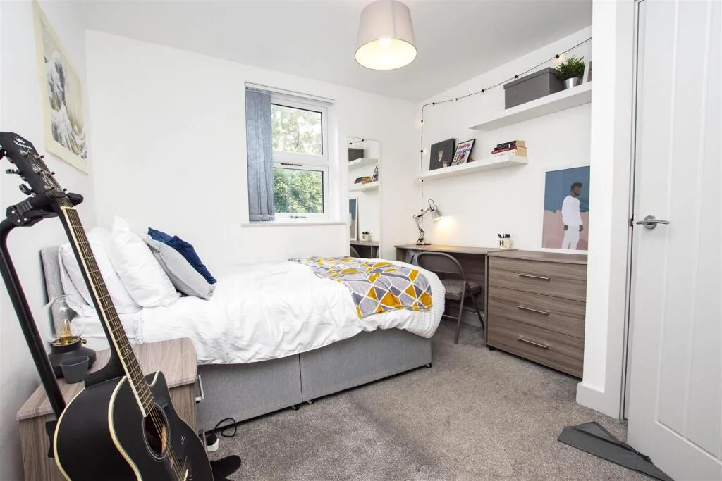 7 bedroom house for rent