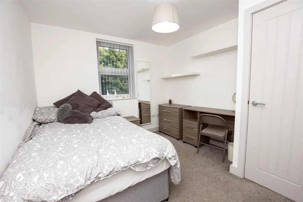 7 bedroom house for rent