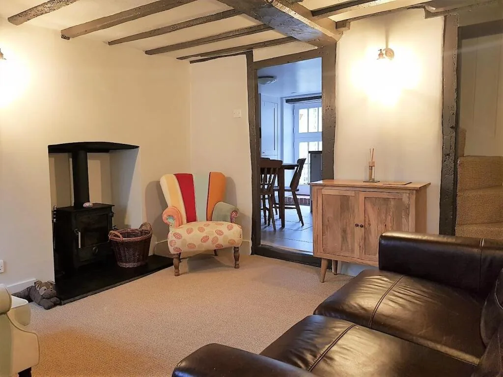 2 bedroom house for rent