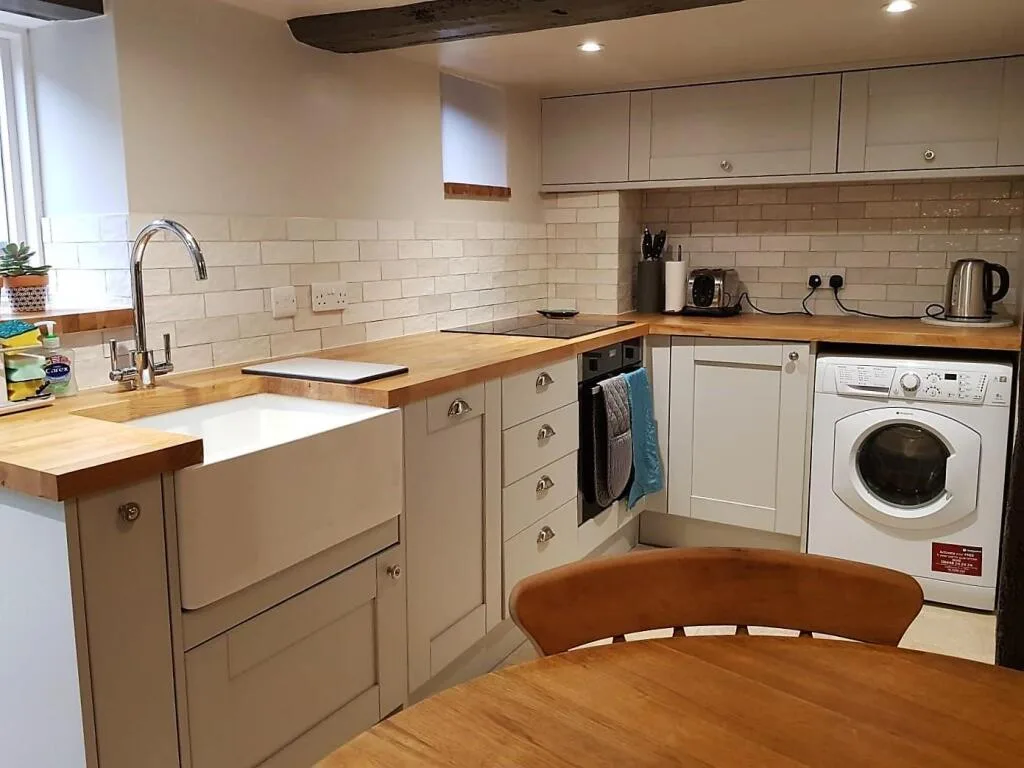 2 bedroom house for rent