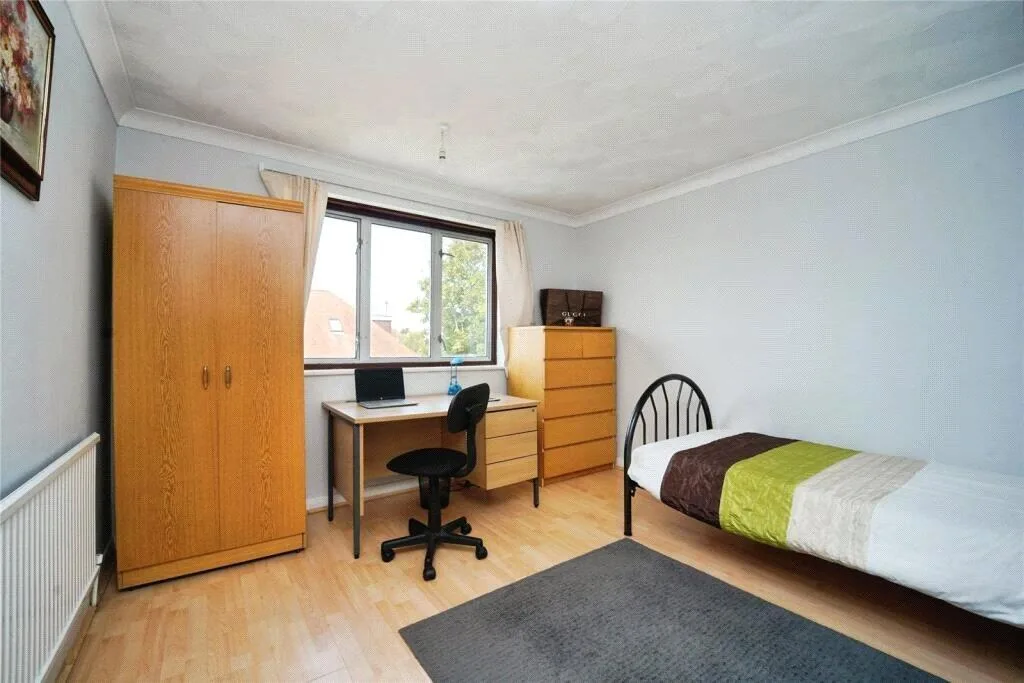 3 bedroom link detached house for rent