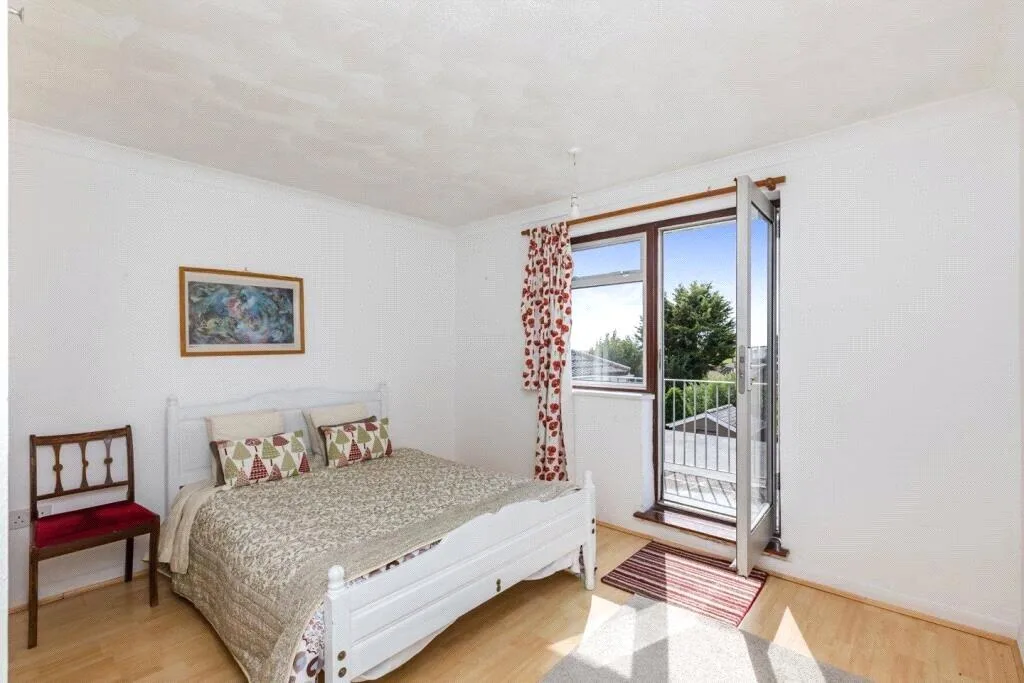 3 bedroom link detached house for rent