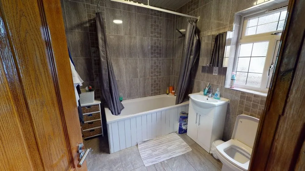 9 bedroom house for rent