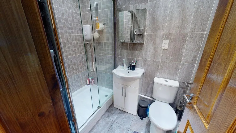 9 bedroom house for rent