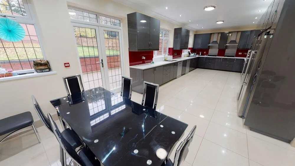 9 bedroom house for rent
