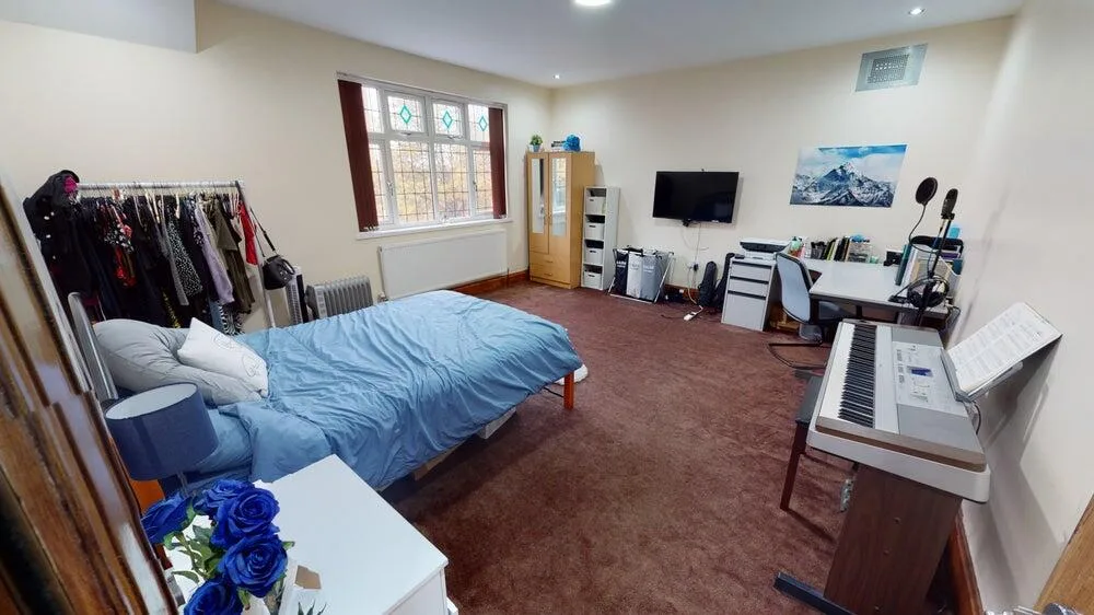 9 bedroom house for rent