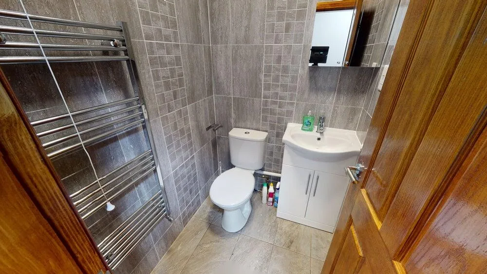 9 bedroom house for rent
