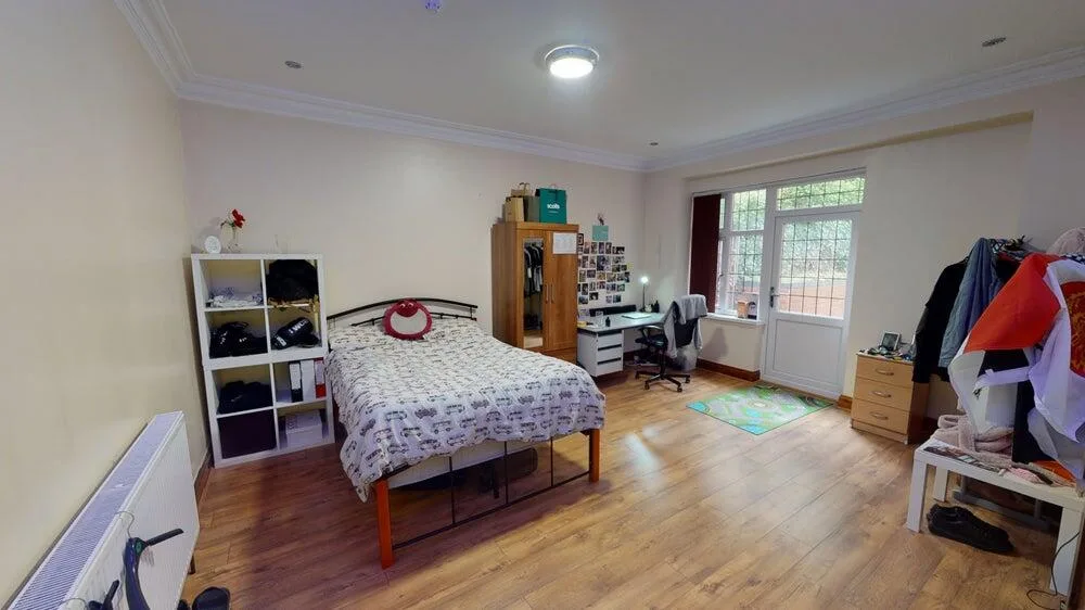 9 bedroom house for rent
