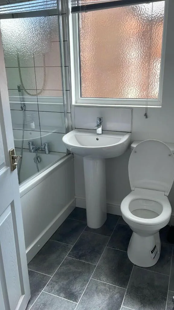 5 bedroom house for rent