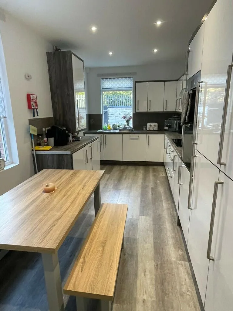 5 bedroom house for rent