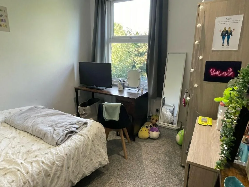 5 bedroom house for rent