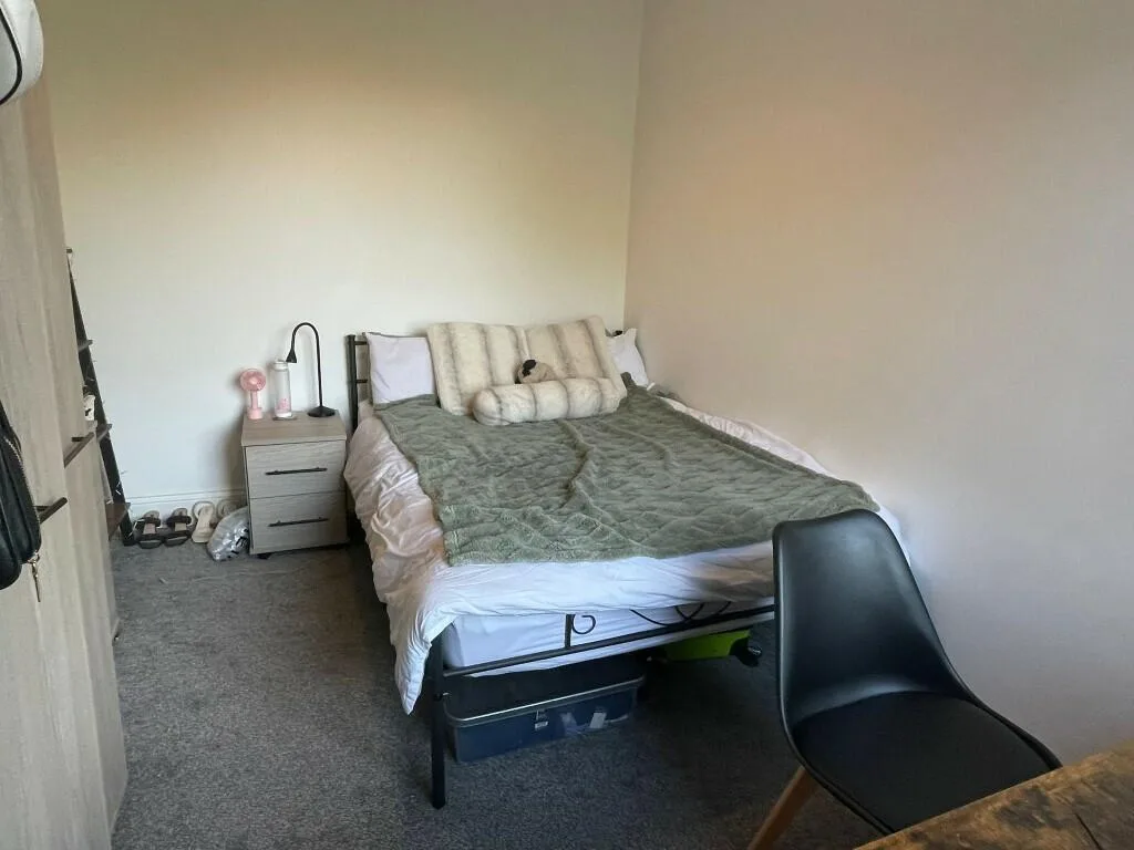 5 bedroom house for rent
