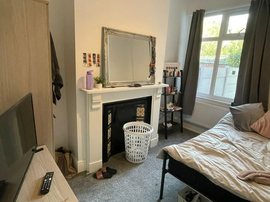 5 bedroom house for rent