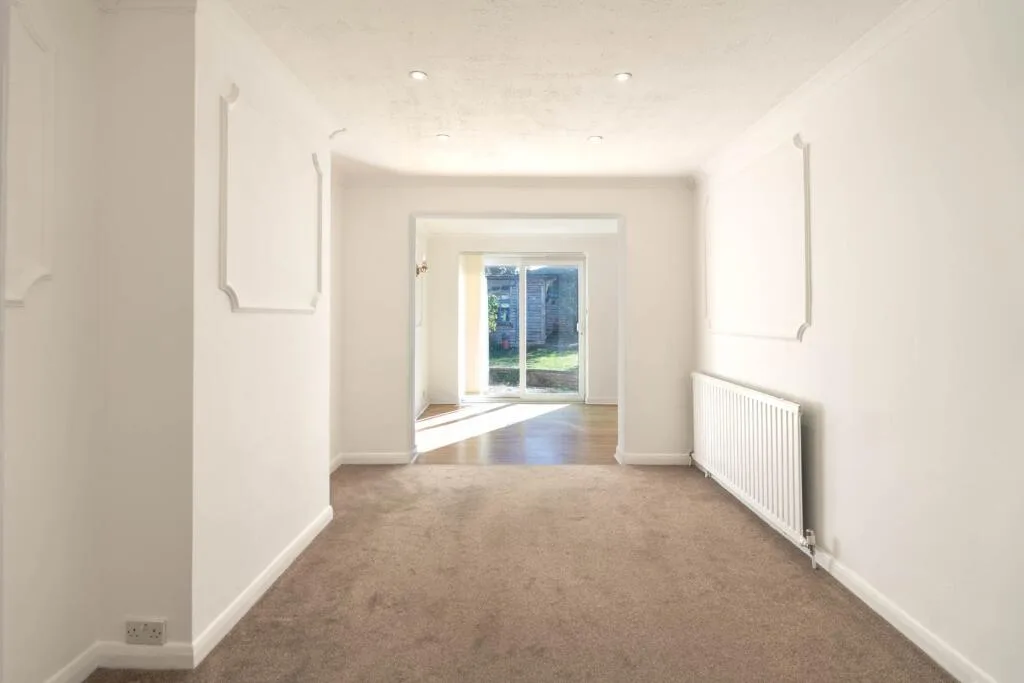 3 bedroom semi-detached house for rent