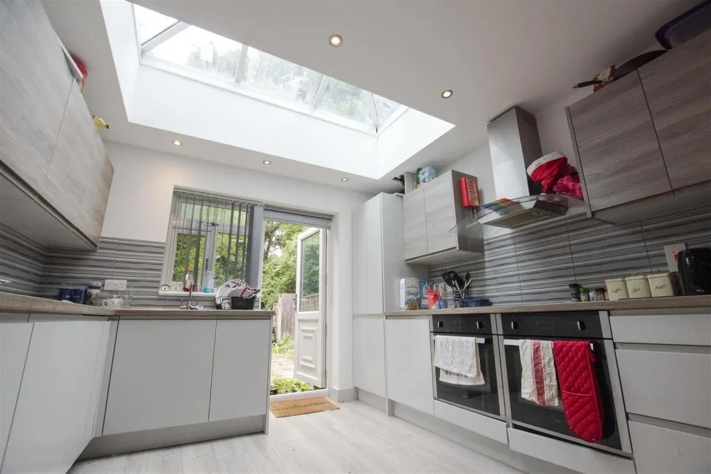 7 bedroom house for rent