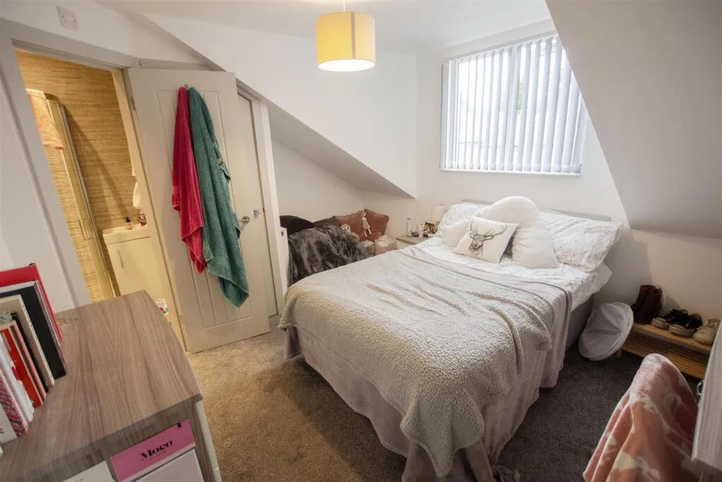 7 bedroom house for rent