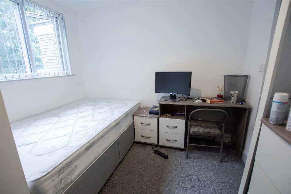 7 bedroom house for rent