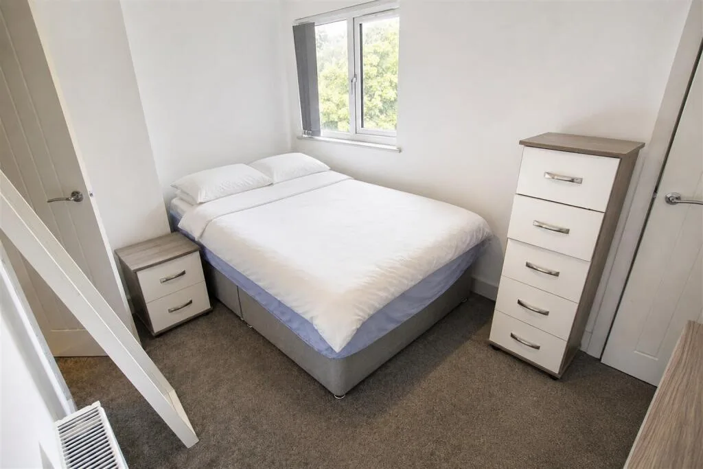 7 bedroom house for rent