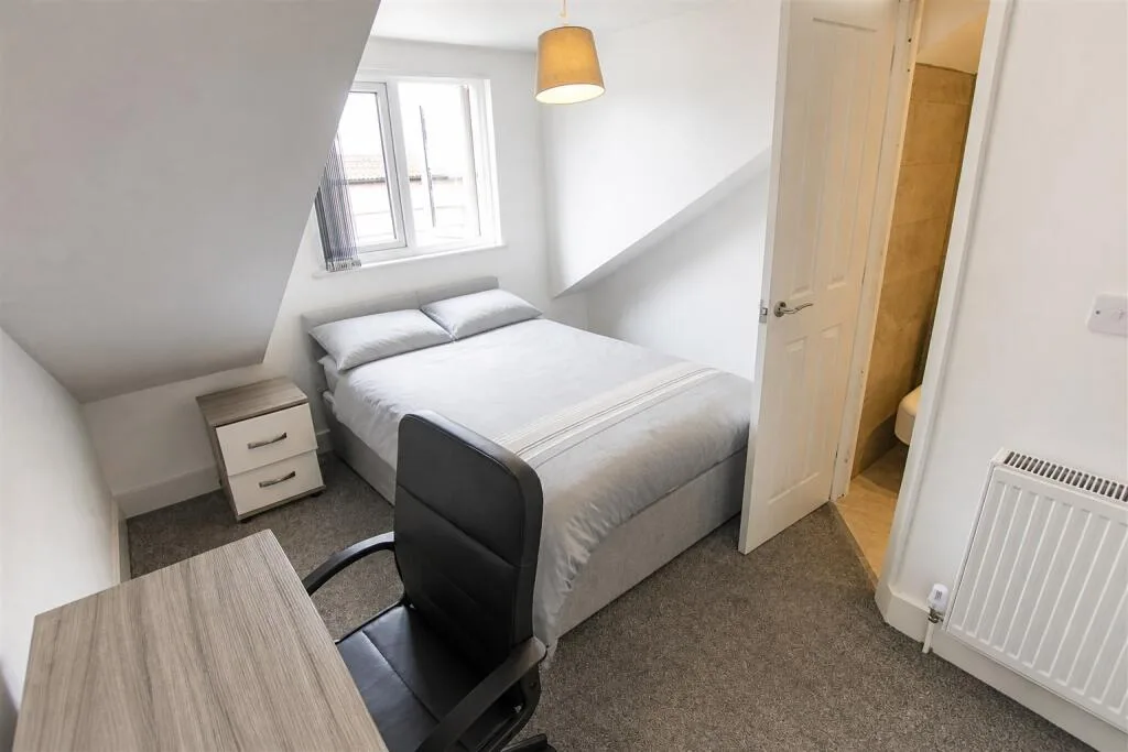 7 bedroom house for rent