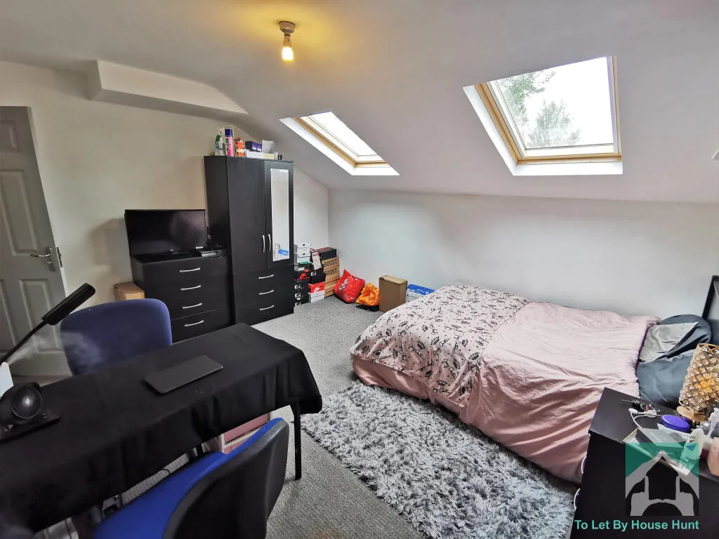 6 bedroom terraced house for rent