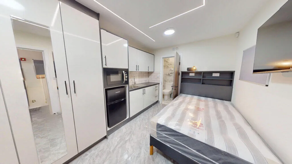 9 bedroom house for rent