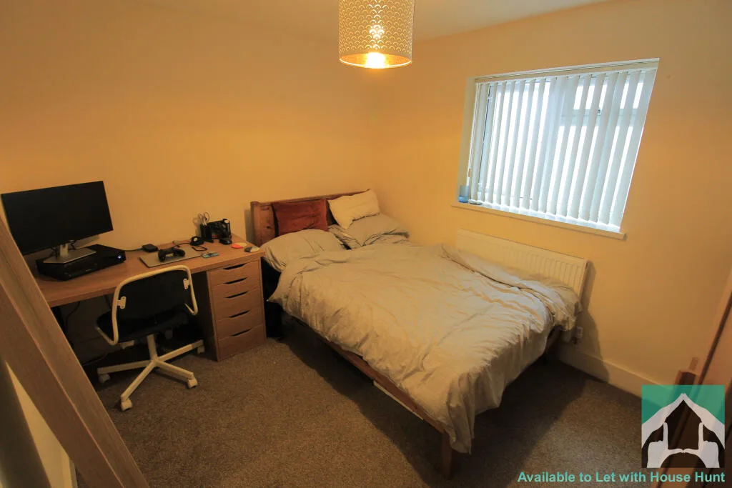 6 bedroom terraced house for rent