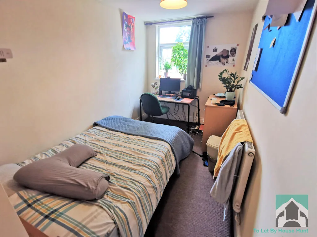6 bedroom terraced house for rent