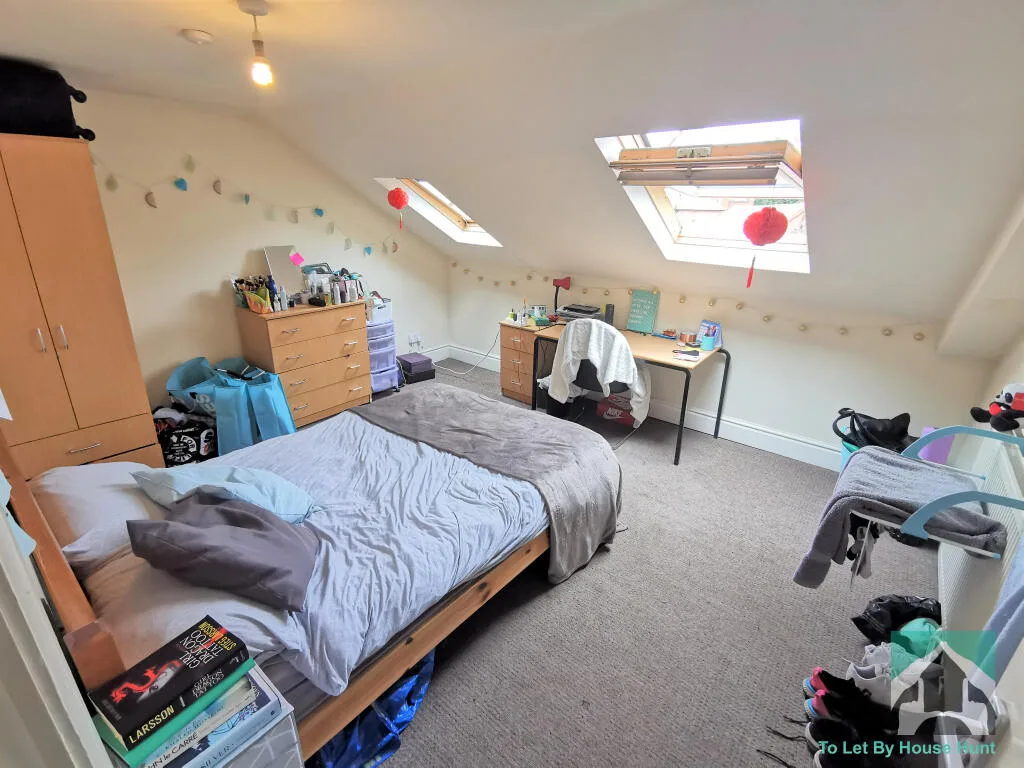 6 bedroom terraced house for rent