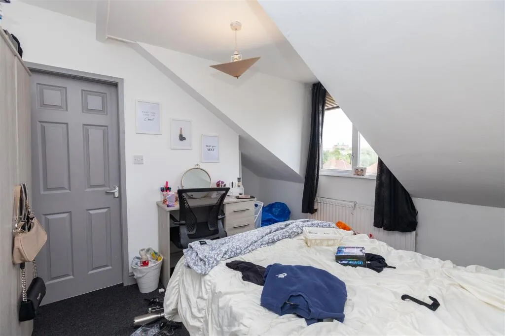 5 bedroom house for rent