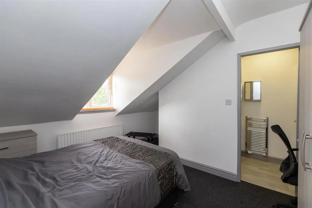 5 bedroom house for rent