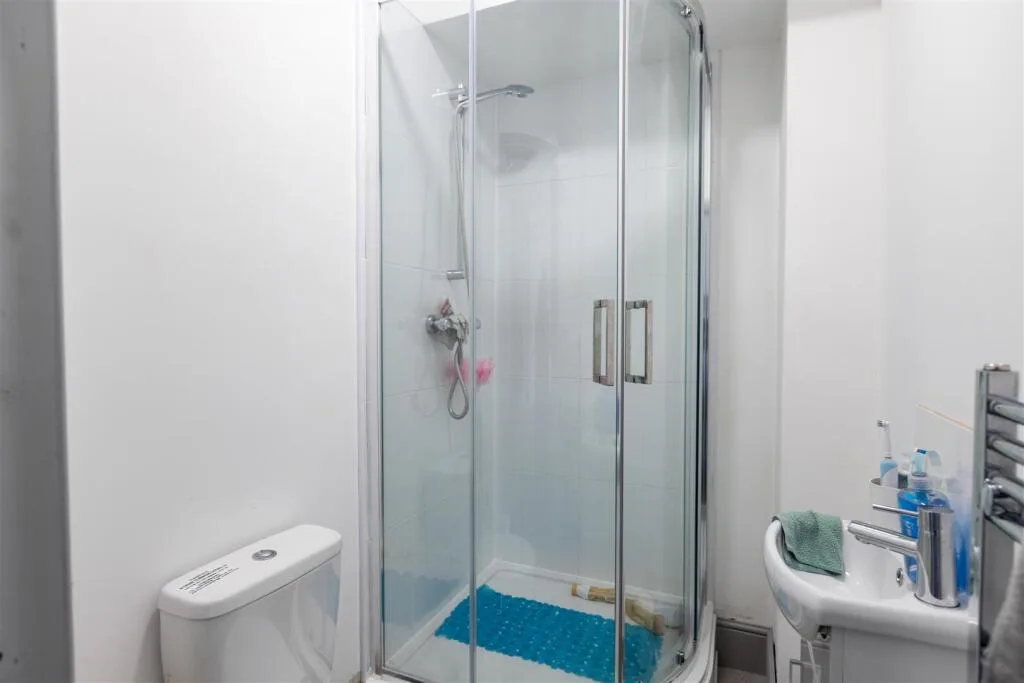 5 bedroom house for rent