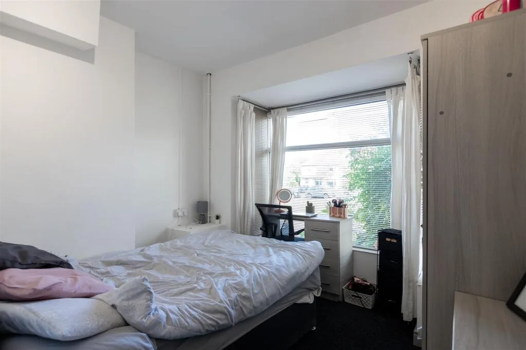 5 bedroom house for rent