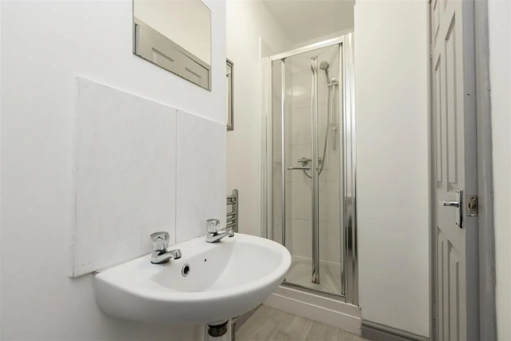 5 bedroom house for rent