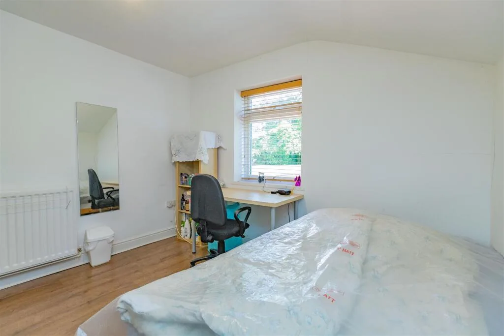 6 bedroom house for rent