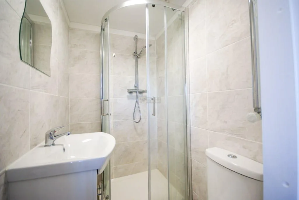 7 bedroom terraced house for rent